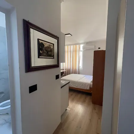 Near Klinika Keit Appartement Tirana